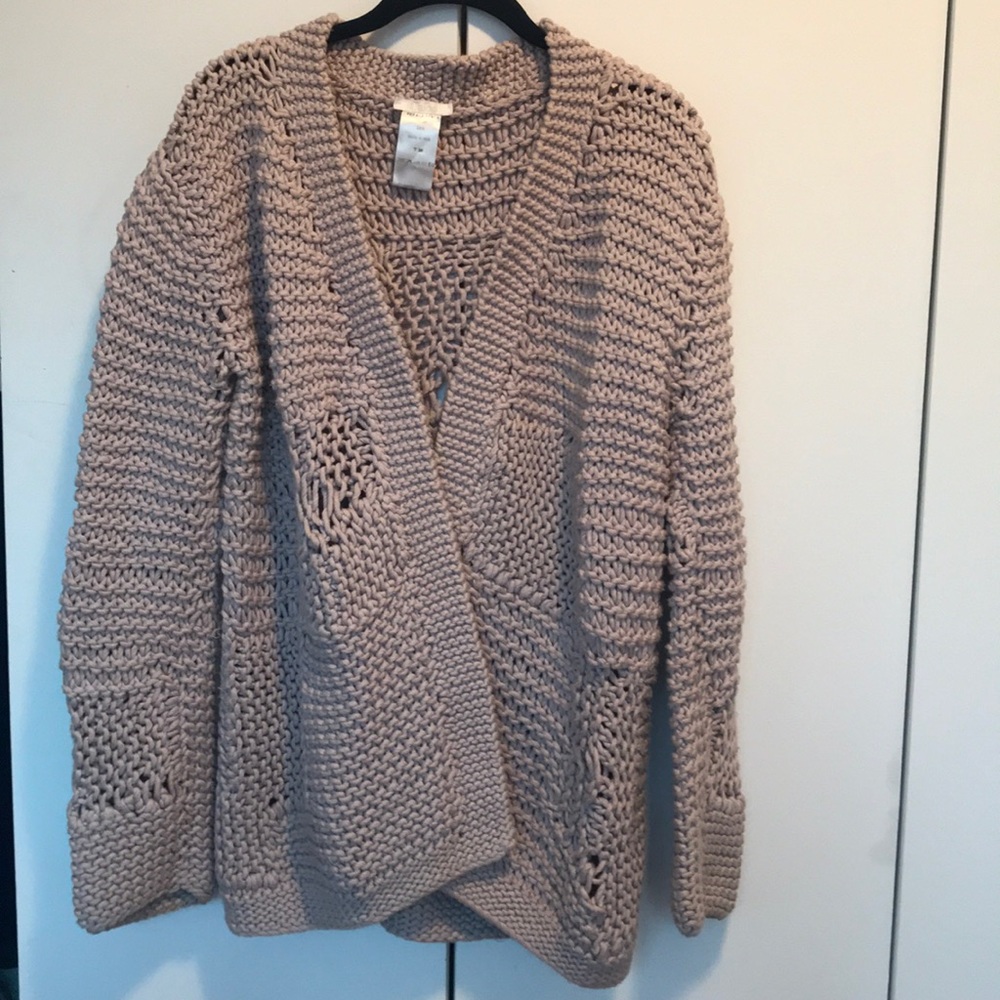 Chloe Caddigan size M